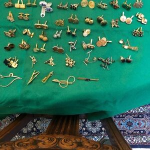 Gold Tone/Silver Tone Men's Tie Clip and Cufflink Set - Classic Accessories